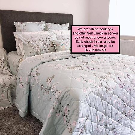 Flat 1 - Entire Modern Studio With En-Suite And Free Parking Close To Qmc, City Centre & Notts Uni Νότιγχαμ Εξωτερικό φωτογραφία