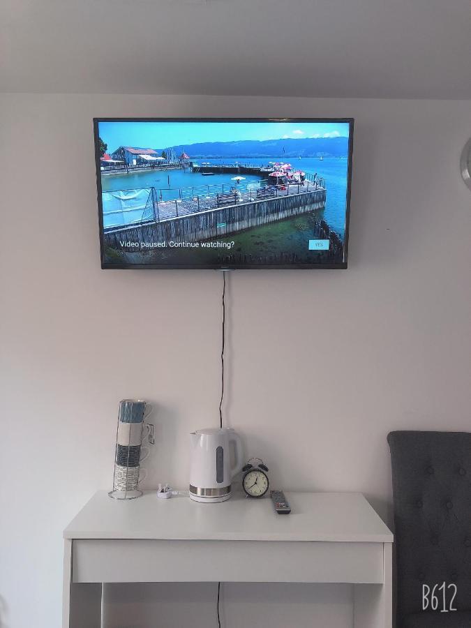 Flat 1 - Entire Modern Studio With En-Suite And Free Parking Close To Qmc, City Centre & Notts Uni Νότιγχαμ Εξωτερικό φωτογραφία