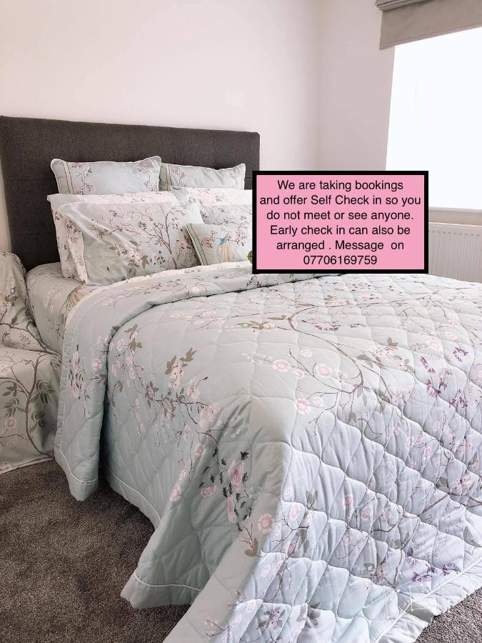 Flat 1 - Entire Modern Studio With En-Suite And Free Parking Close To Qmc, City Centre & Notts Uni Νότιγχαμ Εξωτερικό φωτογραφία